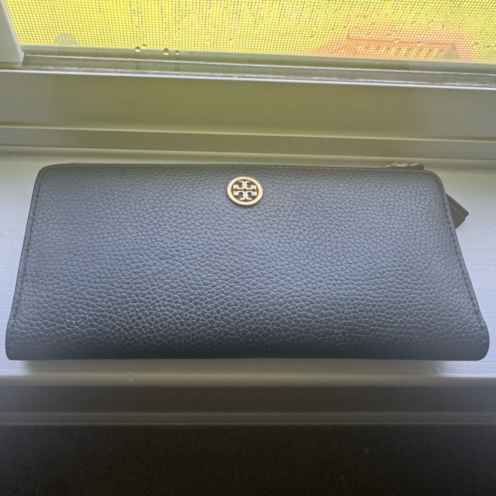 Tory Burch Black Pebbled Wallet